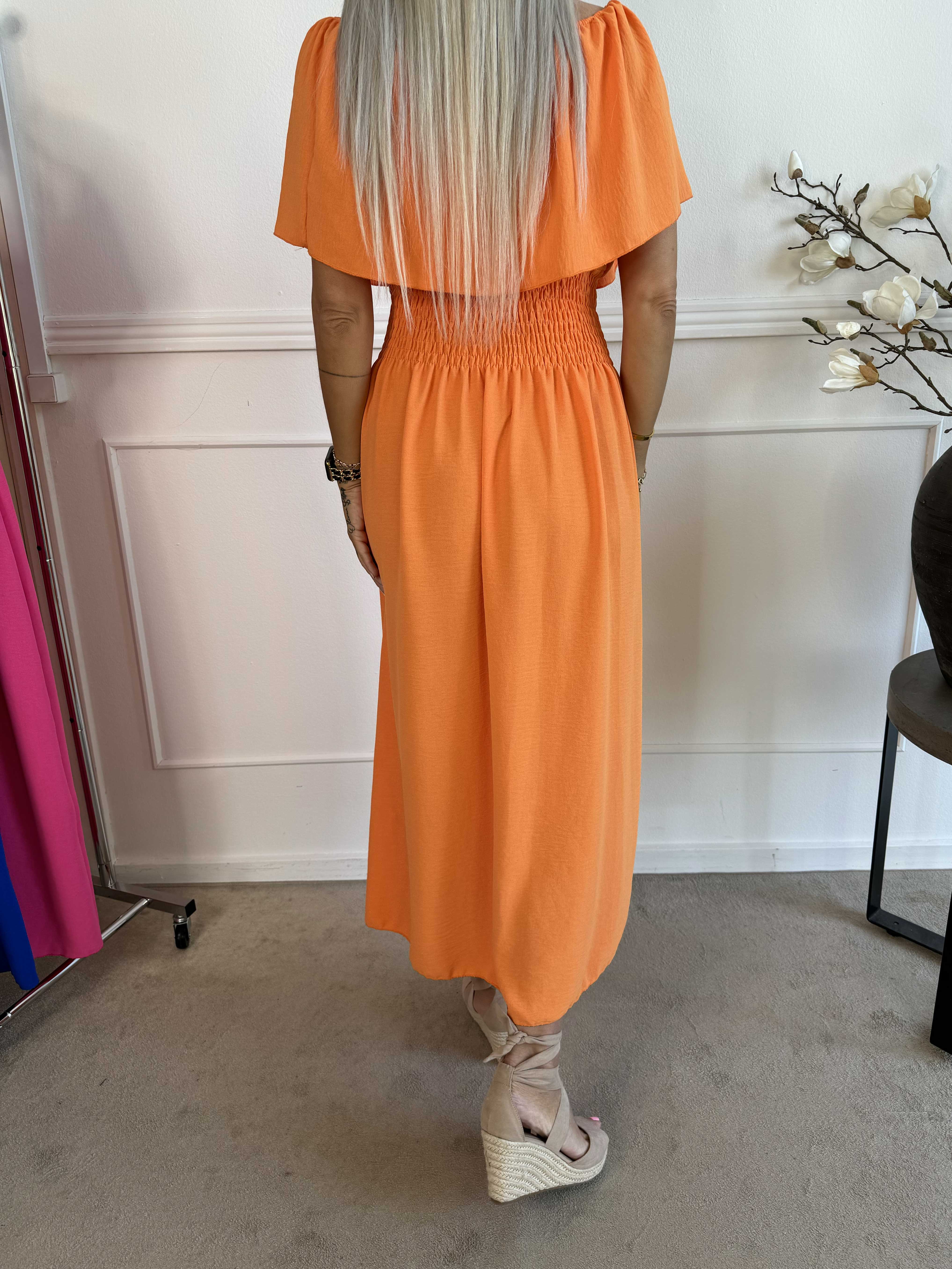 Rachel - Lang kjole med lommer og flæsekant